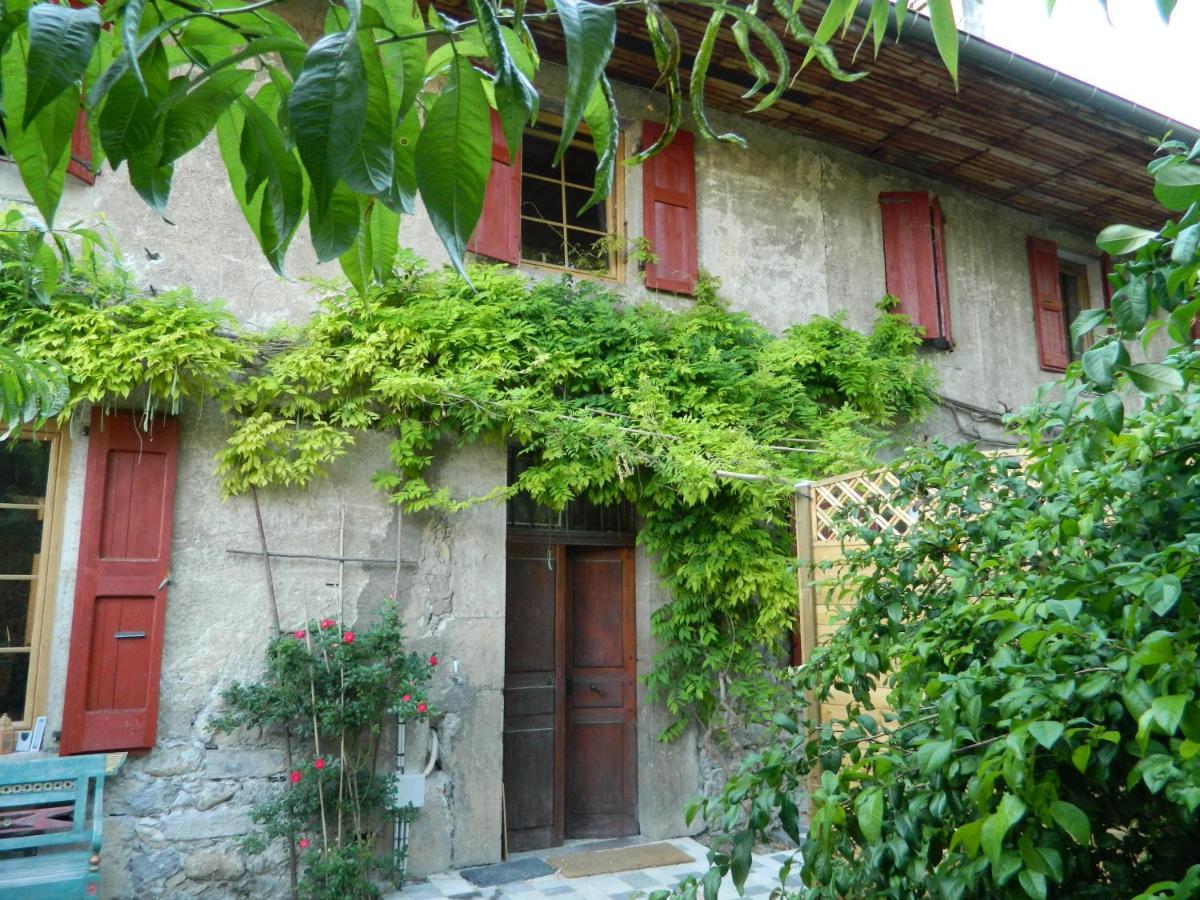 Gite De L'Ecole Barby Luaran gambar